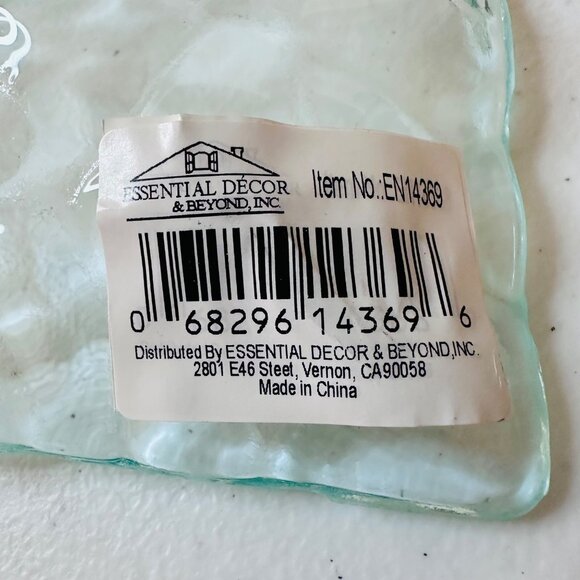 Square Textured Glass Serving Plate 12"x12" By Essential Decor & Beyond Inc. - Picture 6 of 9